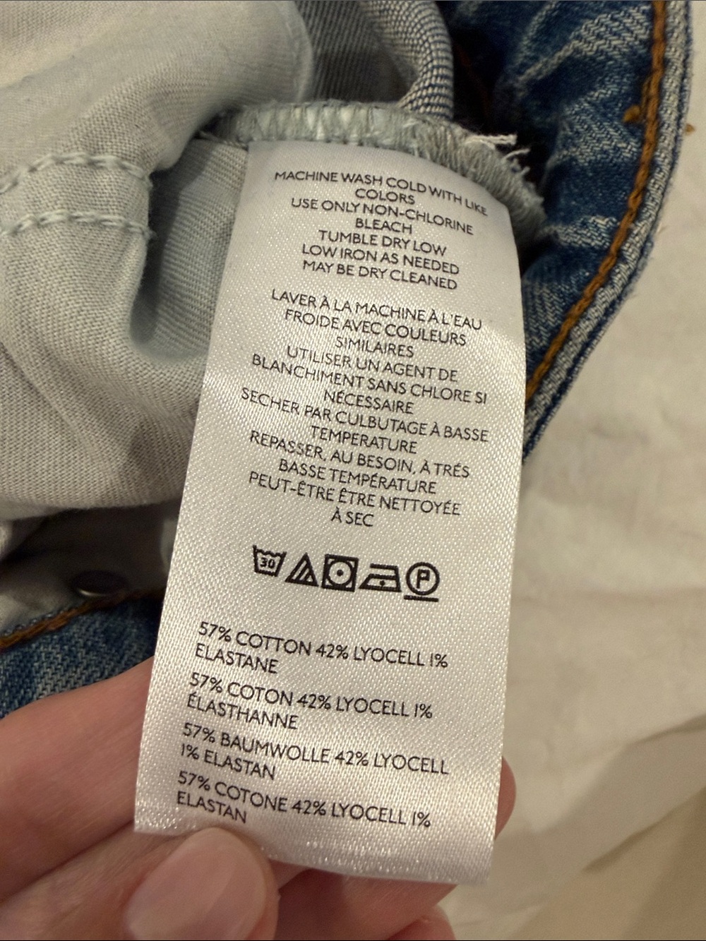Pilcro Wide-Leg High-Rise Jeans in Medium Blue - Picture 6 of 10